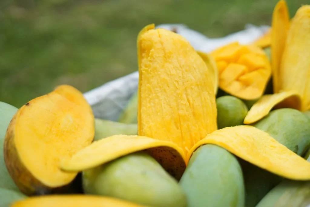 ব্যানানা আম- (১২কেজি)